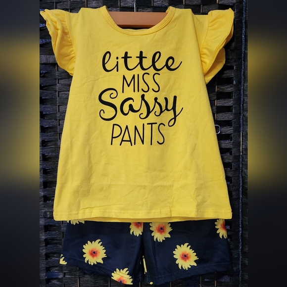 🌼2/40🌼 "Lil Miss Sassy Pants" 3 piece short set - Picture 1 of 11